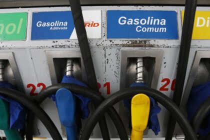 Entidades de combustíveis temem falta de produto e cobram resposta urgente do governo 2 ocrente 1774060477