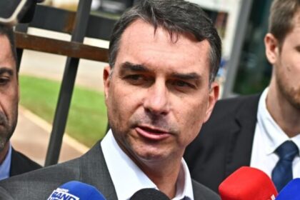 Flávio Bolsonaro busca “superministro” da Economia e avalia Adolfo Sachsida como favorito 14 ocrente 1774229702