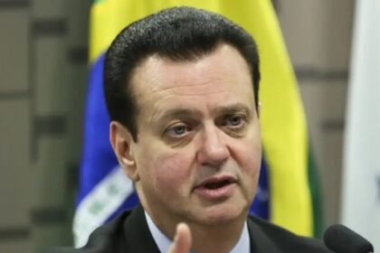 PSD mantém plano de candidatura própria e aposta em “terceira via” após saída de Ratinho Jr. 14 ocrente 1774307097