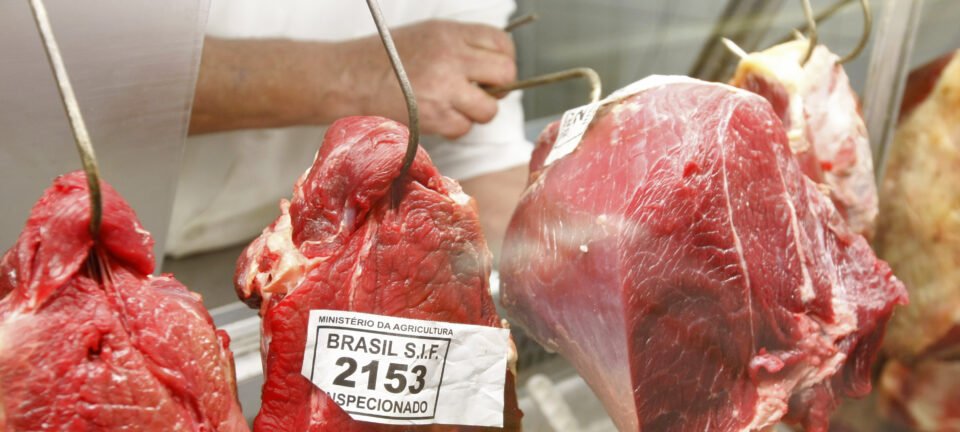 Escalada no Oriente Médio bloqueia rotas e põe em risco US$ 2 bi em carne halal do Brasil 2 ocrente 1774313488