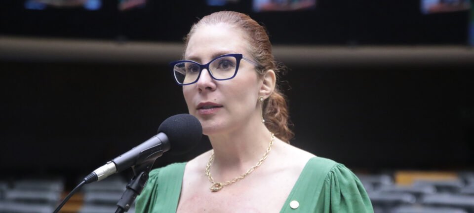 Carla Zambelli pode abrir mão de apelação na Itália e retornar ao Brasil para cumprir pena 2 ocrente 1774633758