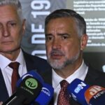 Base governista da CPMI do INSS pede indiciamento de Jair e Flávio Bolsonaro 4 ocrente 1774663466