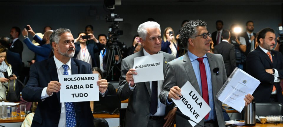 Base aliada enterra relatório da CPMI do INSS que pedia indiciamento de Lulinha 2 ocrente 1774712057