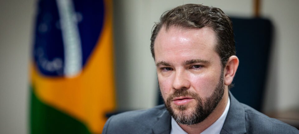 Durigan descarta federalização do Banco de Brasília e diz que DF deve resolver crise 2 ocrente 1775126955