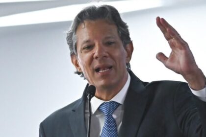 Haddad diz que “taxa das blusinhas” nasceu de acordo entre governadores e Congresso 12 ocrente 1775157567