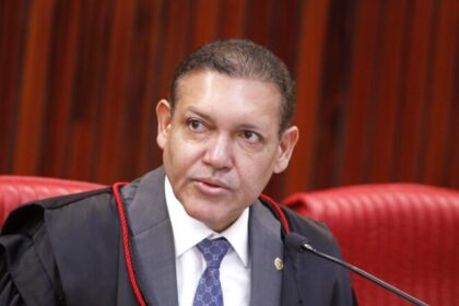Voo de Nunes Marques a Maceió foi bancado por advogada que atua para o Banco Master 8 ocrente 1775315954
