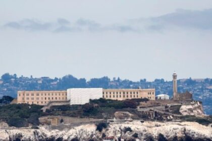 Trump propõe US$ 2 bilhões para reconverter Alcatraz em presídio de segurança máxima 4 ocrente 1775345675