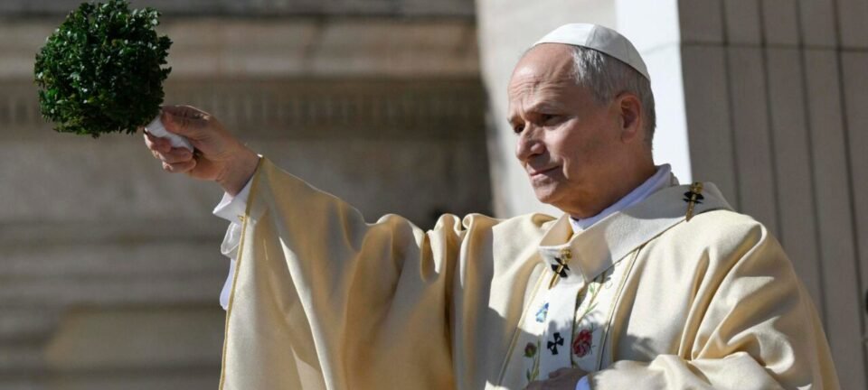 Papa Leão XIV denuncia indiferença global durante missa de Páscoa no Vaticano 2 ocrente 1775402400