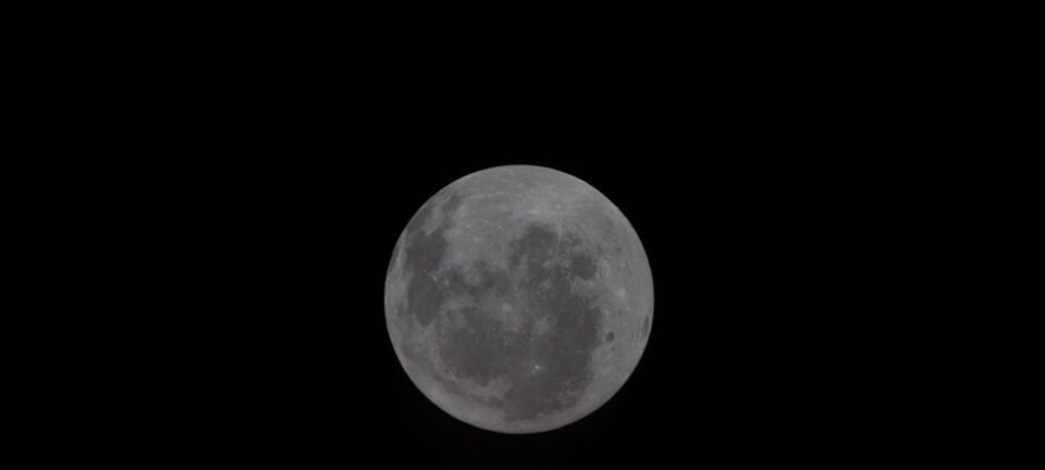 NASA revela imagem inédita do lado oculto da Lua captada pela Artemis II 2 ocrente 1775434801