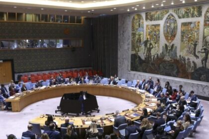 China e Rússia barram resolução na ONU que previa escoltas navais no Estreito de Ormuz 12 ocrente 1775581495