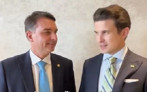 Flávio Bolsonaro e André Marinho selam reconciliação política após sete anos de distanciamento 2 ocrente 1775589573