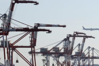 Superávit comercial despenca e marca pior mês de março desde 2020 8 ocrente 1775605765