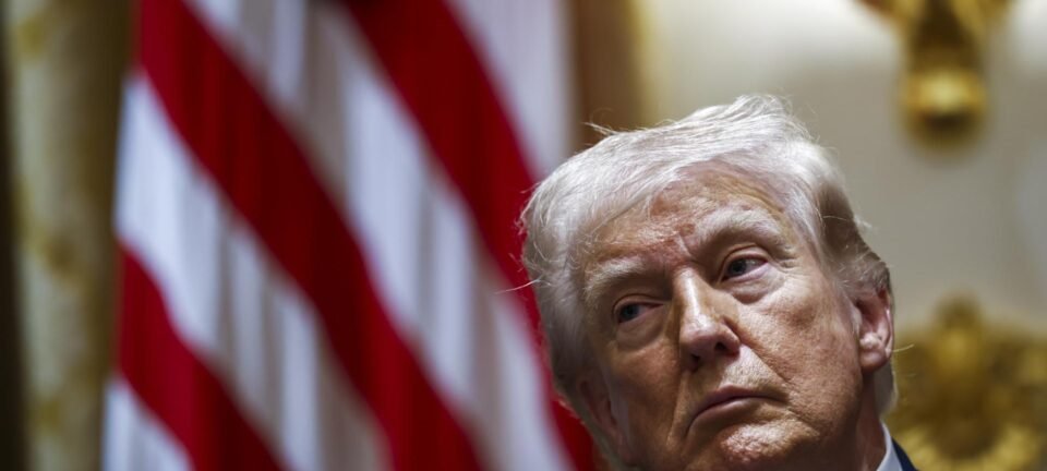 Petróleo cai 11% após Trump declarar cessar-fogo de duas semanas com o Irã 2 ocrente 1775625561