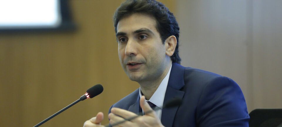Galípolo aponta déficit de servidores no BC e cita desafios para fiscalizar fraudes no Pix 2 ocrente 1775696689
