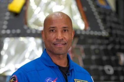 Astronauta Victor Glover homenageia a criação de Deus durante missão Artemis II 20 ocrente 1775779462