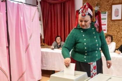 Eleição húngara registra participação histórica e pode superar 80% 18 ocrente 1776000899
