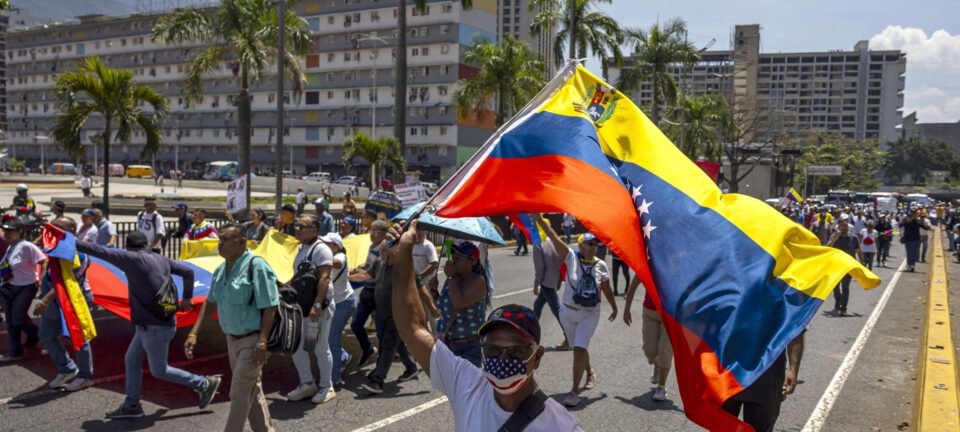 Cem dias sem Maduro: libertações contestadas, reformas econômicas e pressão por eleições na Venezuela 2 ocrente 1776008958