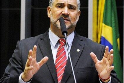 Lula escolhe Paulo Pimenta para liderar governo na Câmara e tenta destravar votações 18 ocrente 1776019749
