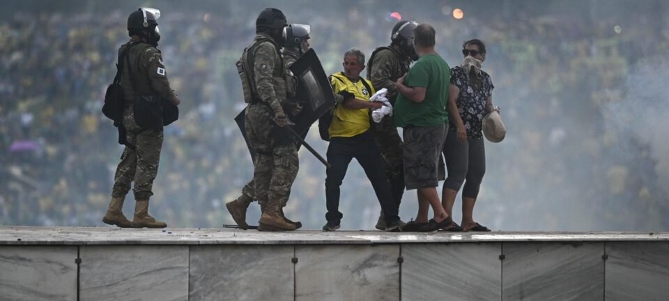 PMDF expulsa cinco oficiais condenados por omissão nos atos de 8 de janeiro 2 ocrente 1776083653