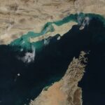 Trump ordena destruir barcos iranianos que se aproximarem de bloqueio dos EUA em Ormuz 4 ocrente 1776093569