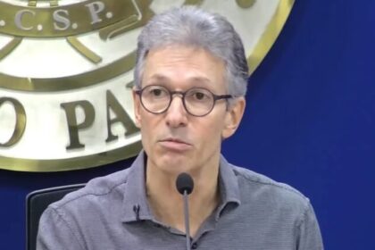 Zema acusa Lula de “populismo” ao propor fim da escala 6x1 e critica aumento de gastos públicos 6 ocrente 1776103523