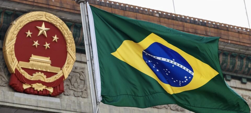 Pequim expande investimentos enquanto Washington pressiona por segurança e minerais no governo Lula 2 ocrente 1776141338