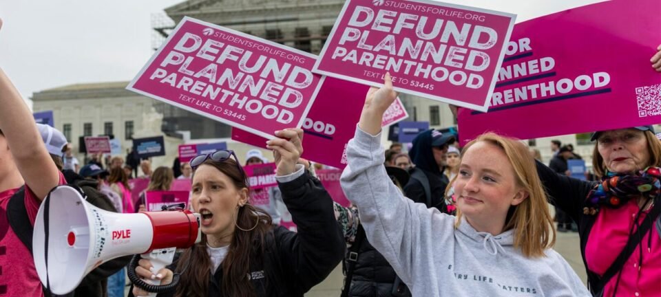 Planned Parenthood registra 434 mil abortos em um ano e reduz exames preventivos nos EUA 2 ocrente 1776178180