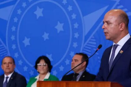 Zema apresenta plano que quer zerar “custo Brasil” e vender todas as estatais 14 ocrente 1776197071
