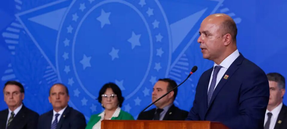 Zema apresenta plano que quer zerar “custo Brasil” e vender todas as estatais 2 ocrente 1776197071