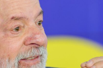 Lula confirma candidatura e alega “compromisso cristão” para evitar retorno do fascismo 12 ocrente 1776226750