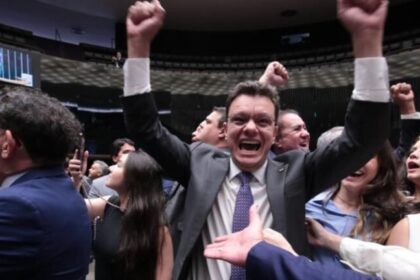 Câmara aprova Odair Cunha para vaga de ministro do TCU com 303 votos 16 ocrente 1776243004