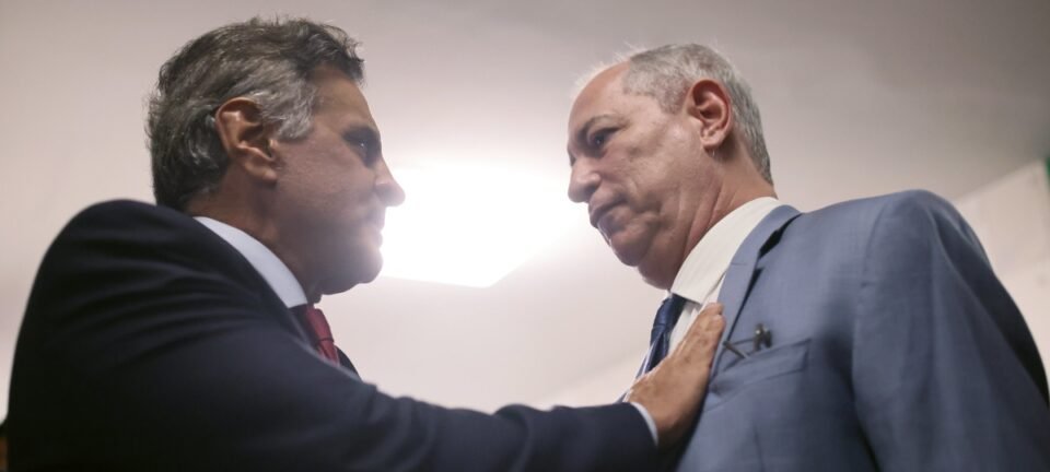 Aécio Neves convida Ciro Gomes para disputar a Presidência pelo PSDB em 2026 2 ocrente 1776259156