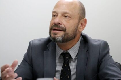 Ex-presidente do INSS diz que deixou cargo por atrito com ministro: “nunca nos entendemos” 10 ocrente 1776270884