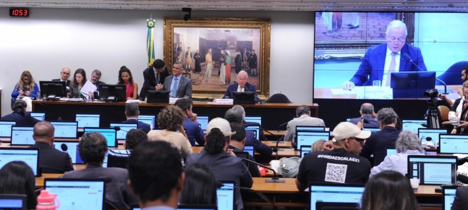 Oposição trava por 15 dias votação que encerra escala 6x1 e reduz jornada 2 ocrente 1776277174