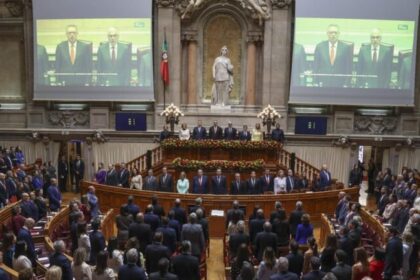 Parlamento português veta exibição de bandeiras ideológicas em prédios públicos 18 ocrente 1776486855