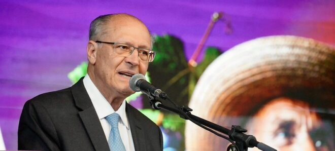 Alckmin descarta debate no governo para revogar “taxa das blusinhas” 2 ocrente 1776539980
