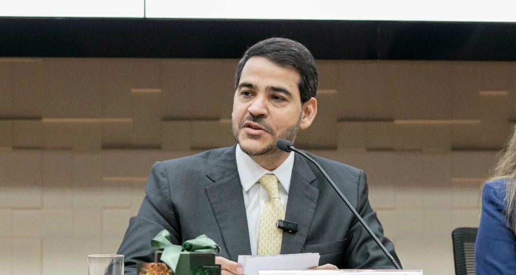William Douglas rebate acusações e apoia indicação de Jorge Messias ao STF 2 ocrente 1776640769