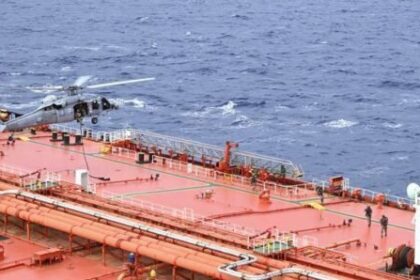 EUA abordam petroleiro ligado ao Irã no Indo-Pacífico e reforçam bloqueio naval 6 ocrente 1776786563