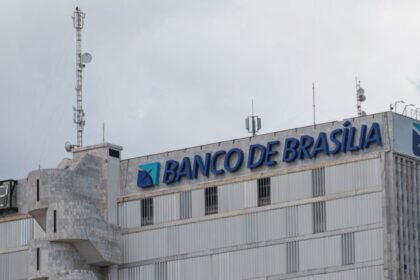Associação de empregados do BRB adia assembleias e teme perda de participação após capitalização 14 ocrente 1776987270