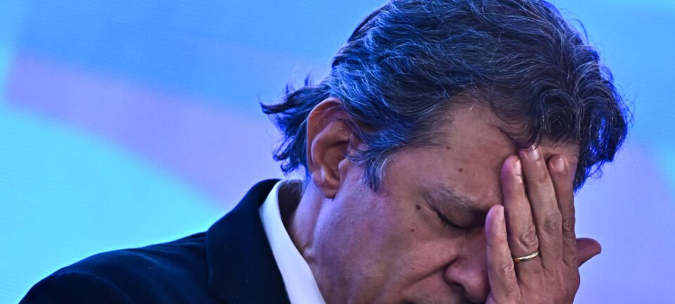 Estudo aponta fracasso da “taxa das blusinhas” em impulsionar varejo nacional 2 ocrente 1777043947