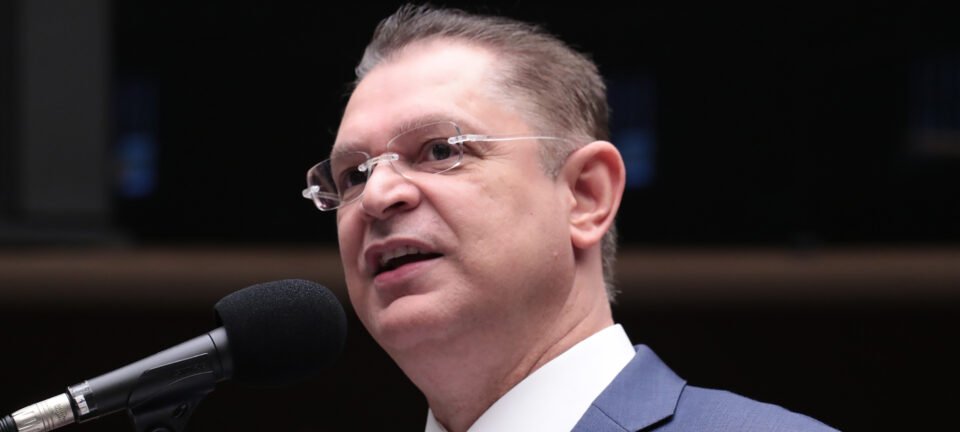 PL cogita apoiar redução da escala 6x1 a partir de 2027, afirma Sóstenes Cavalcante 2 ocrente 1777054755