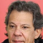 Haddad diz que Lula enfrentará “Bolsonarinho” de Flávio Bolsonaro nas urnas 4 ocrente 1777240170