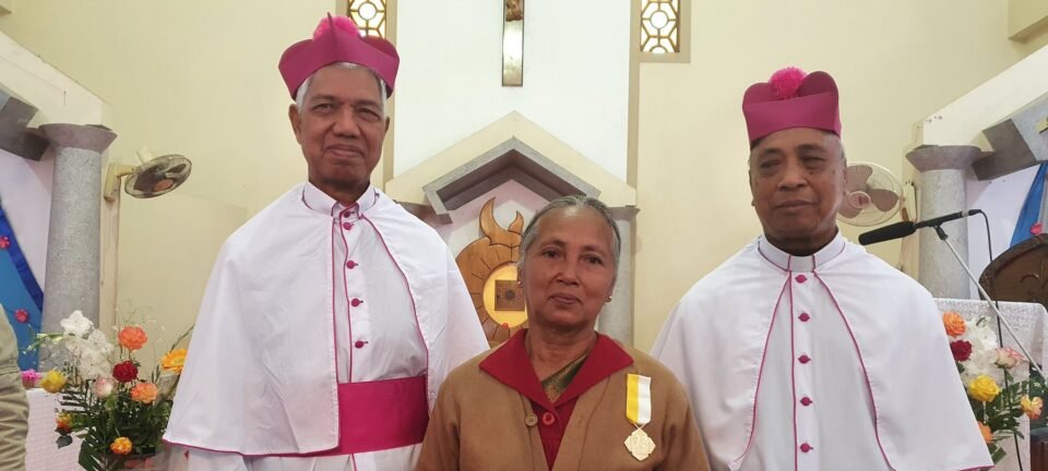 Professora de 65 anos recebe medalha do Papa por impulsionar vocações em Bangladesh 2 ocrente 1777302276