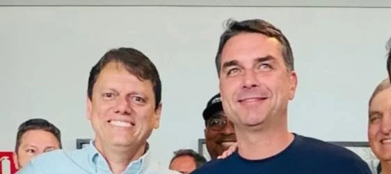 Flávio Bolsonaro e Tarcísio abrem Agrishow com críticas a Lula e acenos ao agro 2 ocrente 1777307652