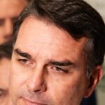 Em Ribeirão Preto, Flávio Bolsonaro chama Lula de “mercadoria vencida” e critica política para o agro 5 ocrente 1777316660