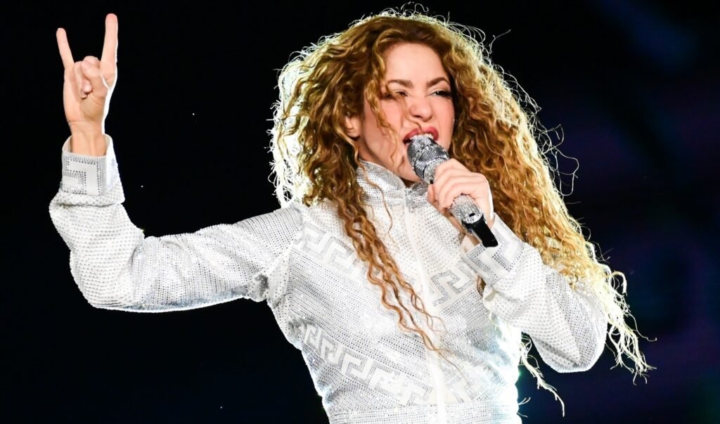Morte de operário em palco de Shakira reacende teorias de “sacrifício” antes de megashows 2 ocrente 1777321164