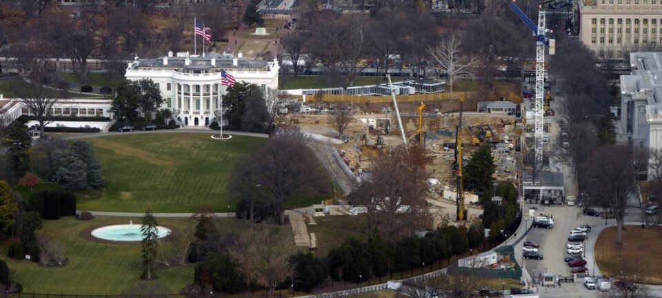 Republicanos querem acelerar construção de salão de eventos na Casa Branca após atentado contra Trump 2 ocrente 1777353591