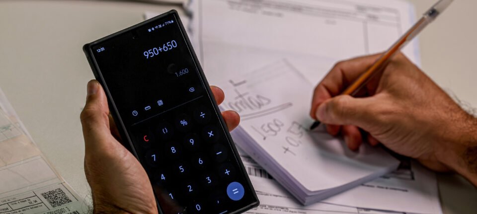 Endividamento das famílias bate 49,9% e pressiona decisão do Copom 2 ocrente 1777353609