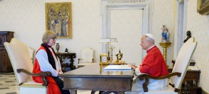 Encontro inédito no Vaticano reúne arcebispa Sarah Mullally e Papa Leão XIV 2 ocrente 1777376961