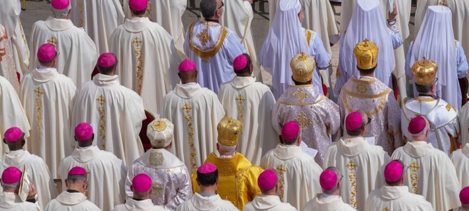 Papa Leão XIV traça perfil do diplomata do Vaticano e reforça missão global pela paz 2 ocrente 1777470562